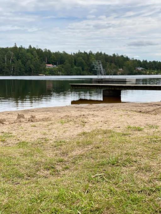Mysigt Hus Med Natur & Jacuzzi I Olofstorp 예테보리 외부 사진