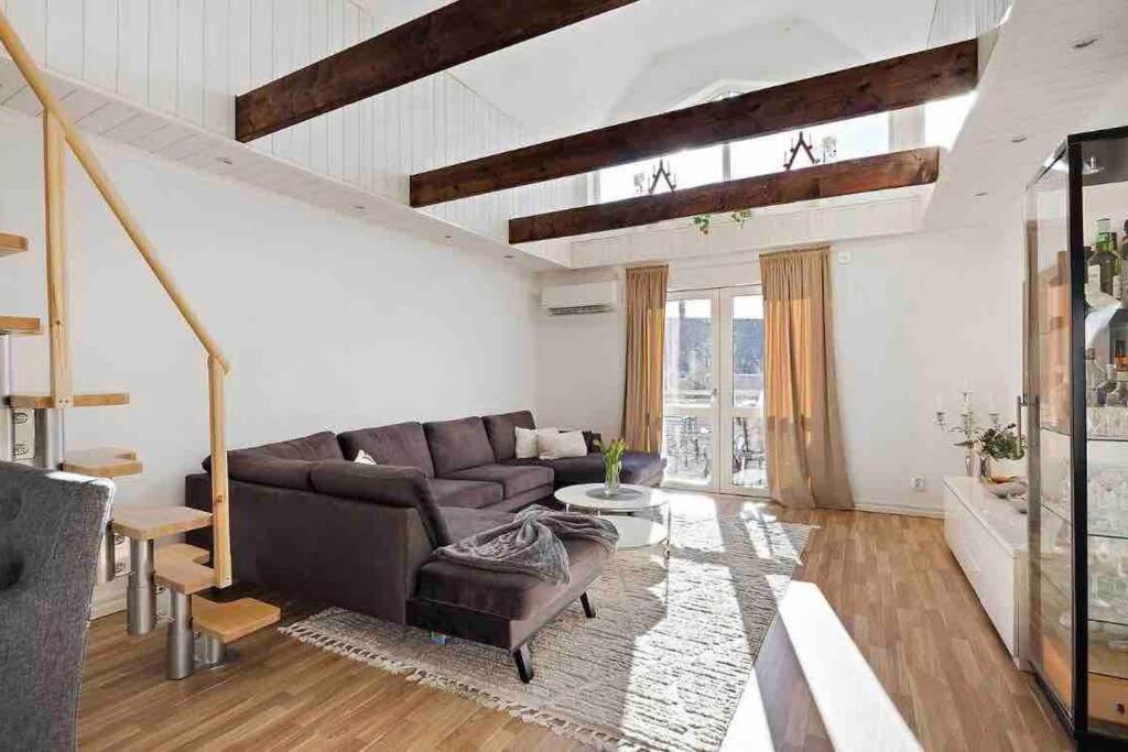 Mysigt Hus Med Natur & Jacuzzi I Olofstorp 예테보리 외부 사진