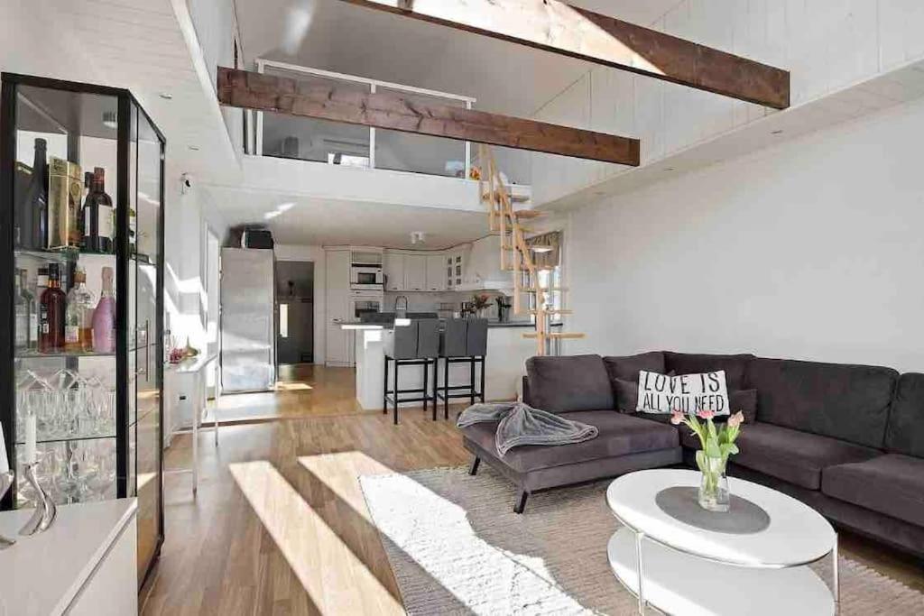 Mysigt Hus Med Natur & Jacuzzi I Olofstorp 예테보리 외부 사진